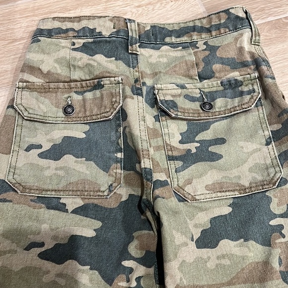 Free People utility camo jeans pants size 25 high waist rise We The Free cargo - Picture 12 of 14